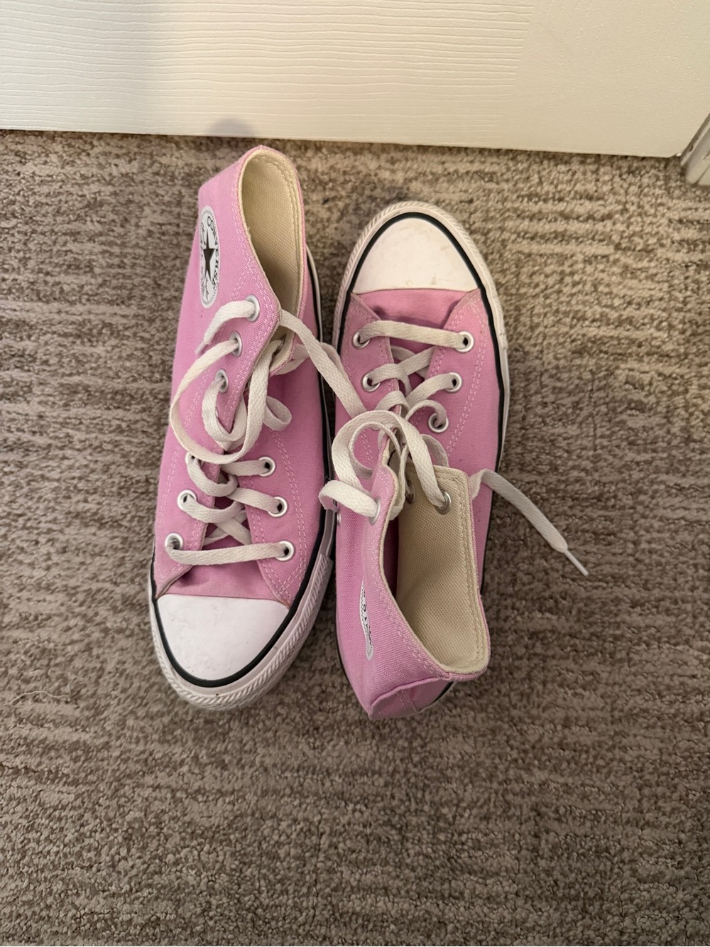 Pink converse - Picture 2 of 3